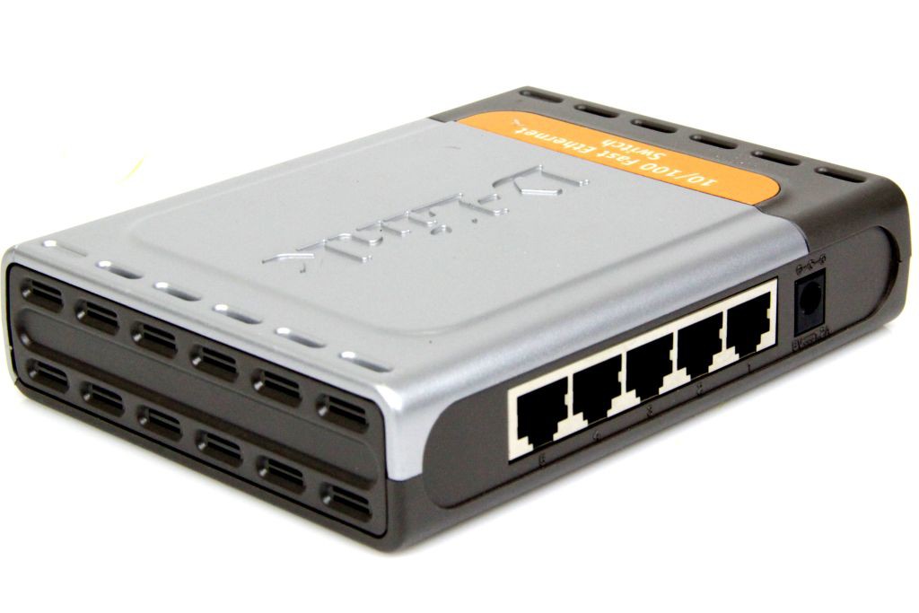 D-Link 5-Port 10/100 Mbps Fast Ethernet Switch DES-1005D ver. 5.1 ...